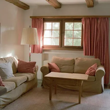 Haus 2 - Gemuetliches 5 Haus In Ruhiger Wohngegend Mit Garten Διαμέρισμα Laax