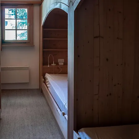 Haus 2 - Gemuetliches 5 Haus In Ruhiger Wohngegend Mit Garten Appartement Laax